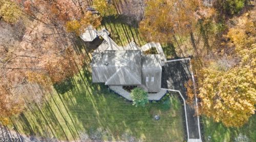 37 Tara Ln, Montville Township NJ  07045-9699 exterior