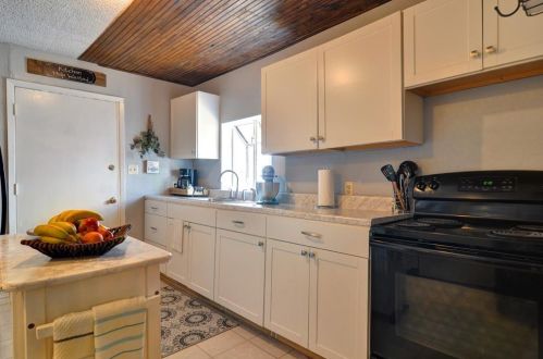 3244 Townsend Dr, Fort Worth TX  76110-3718 exterior