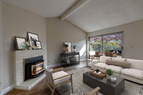 132 Mulberry Cir, Lodi, CA 95240-7111