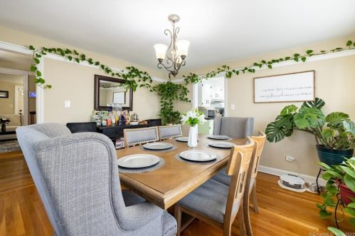 61 Beach St, New Britain CT  06053-2323 exterior