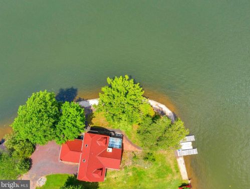 108 Appomattox Pl, Locust Grove, VA 22508-5646