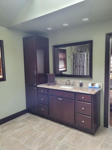 54 Oleeta Rd, Mount Sinai NY  11766-2507 exterior