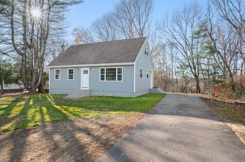 132 Spithead Rd, Waterford, CT 06385-1923