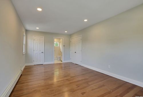 2 Maison Dr, Holbrook NY  11741-1314 exterior