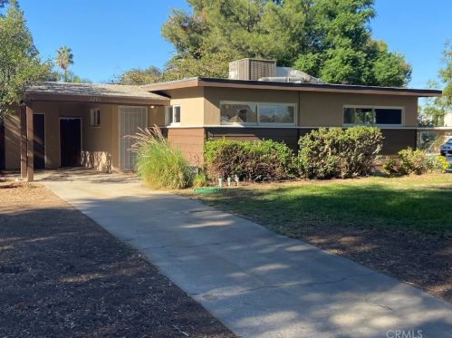 3286 Tangerine Way, Riverside, CA 92506-4371