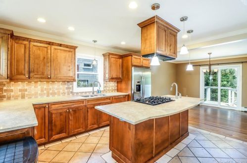 13 Clearview Dr, Brookfield Center CT  06804-1407 exterior