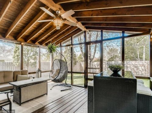 1140 Washburn Ave, Minneapolis MN 55411-3561 exterior