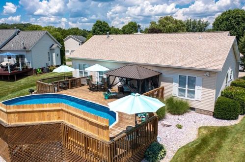 302 Quail Ridge Ct, Gibsonia, PA 15044-7979