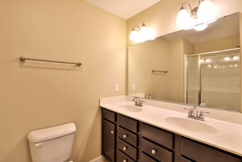 1282 Fieldhurst Ct, Florence KY  41042-8416 exterior