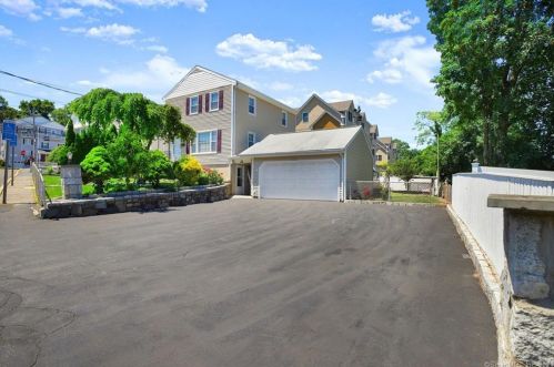 8 Mathews St, Stamford, CT 06902-4433