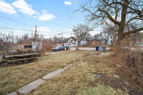 1226 27th St, Milwaukee WI 53208-2910 exterior