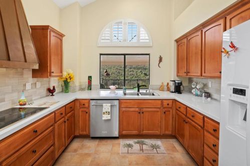 28782 Vista Valley Dr, Vista CA  92084-2223 exterior