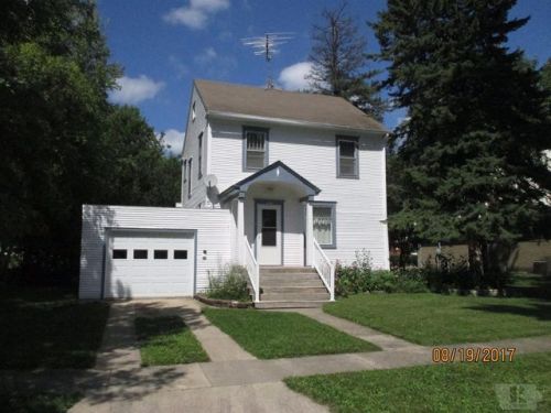 210 Walnut St, Manly, IA 50456-7701