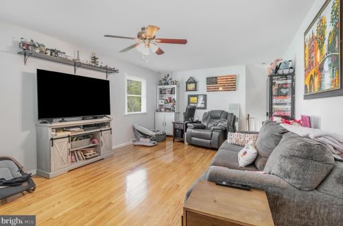 81 Moongale Dr, Carlisle PA  17013-2116 exterior