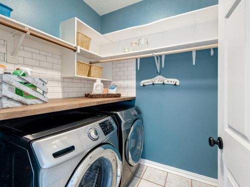 5701 Northcrest Dr, Lewisville TX  75028-4803 exterior