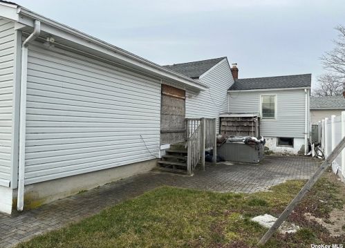 1 Irene St, North Lindenhurst NY  11757-1204 exterior