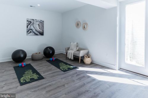 2219 Westmoreland St, Falls Church VA  22043-1701 exterior