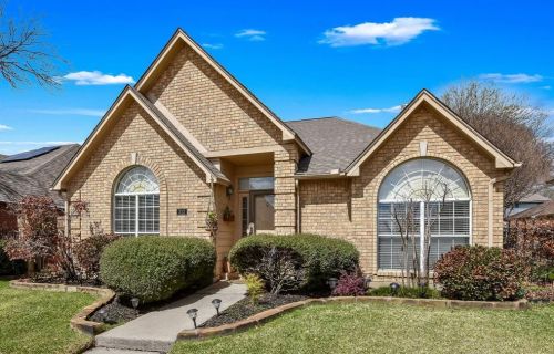 313 Pecos Trl, Irving TX  75063-4542 exterior