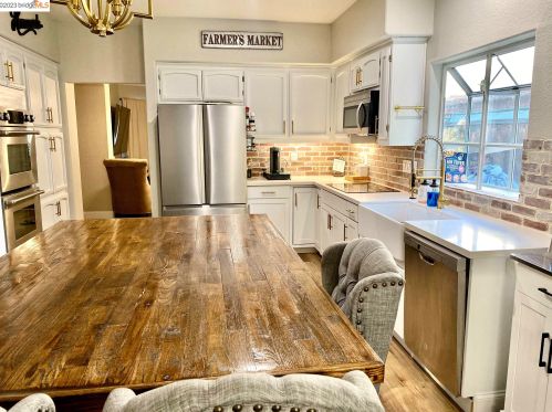 1579 Jasmine Cir, Oakley CA  94561-2652 exterior