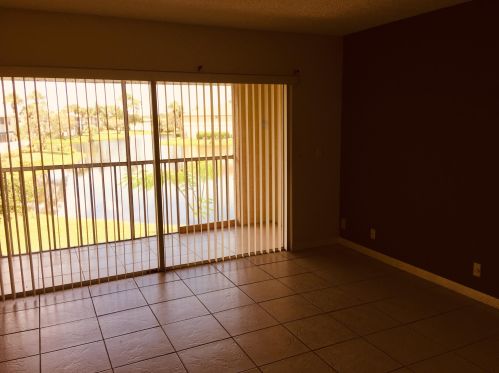 1533 Royal Green Cir, Fort Pierce FL  34952-4628 exterior