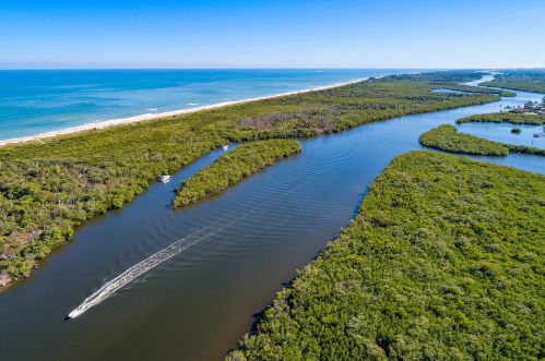 7367 Jamestown Ter, Hobe Sound FL  33455-5874 exterior