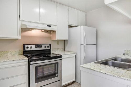 2534 Coffey Ln, Santa Rosa, CA 95403-3429