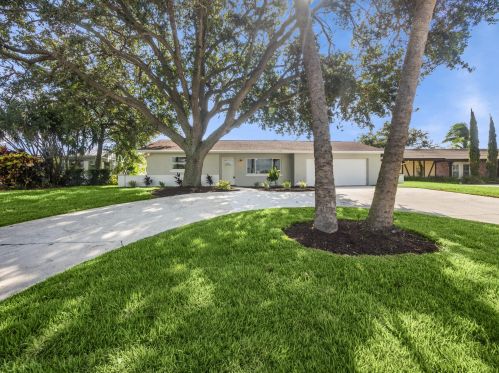 10146 Dogwood Ave, West Palm Beach, FL 33410-4768