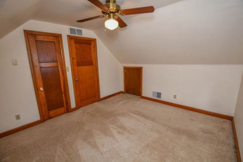 1911 Norwich Ave, Milwaukee WI 53235-4733 exterior