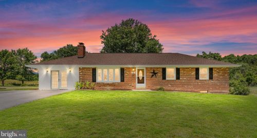 3075 Headley Rd, Maurertown, VA 22644-2849