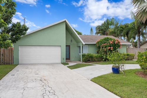 2996 Cardinal Dr, Delray Beach, FL 33444-1833