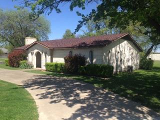 520 Highway 377, Pilot Point TX  76258-4047 exterior