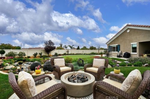 1004 Coto De Caza Ct, Beaumont CA  92223-8522 exterior