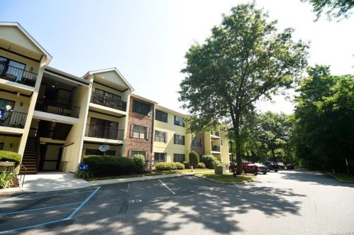 25 Huntington Cir, Peekskill, NY 10566-2557