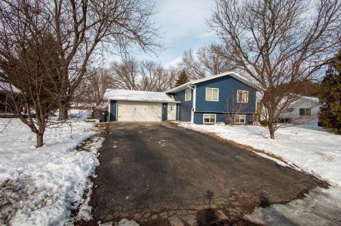 532 Townsend St, Cambridge, WI 53523-9493