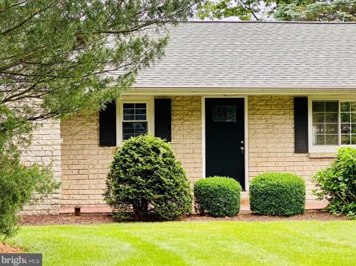 115 Glenn Rd, Swatara, PA 17033-2125
