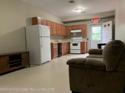 31 Miller Rd, Lakewood NJ  08701-2919 exterior