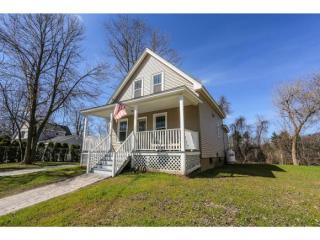 460 Riverdale Ave, Manchester NH  03103-7328 exterior