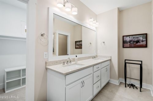 2 Faculty Dr, Beaufort SC  29907-2528 exterior