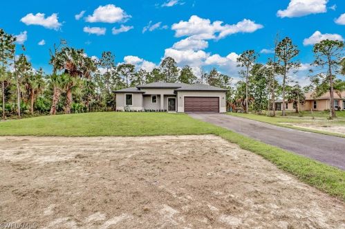 3966 26th Ave, Naples, FL 34117-9213