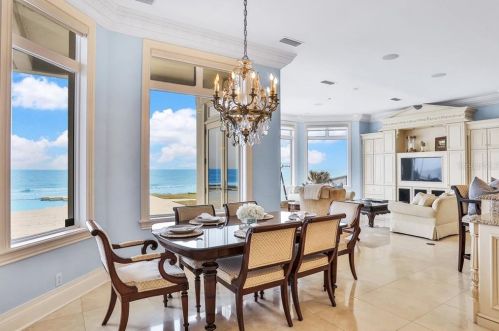 535 Ocean Shore Blvd, Ormond Beach FL  32176-5401 exterior