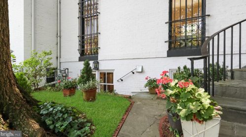 3310 R St, Washington, DC 20007-2309