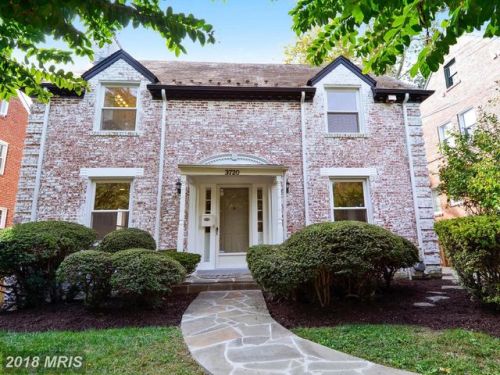 3720 Alton Pl, Washington, DC 20016-2206