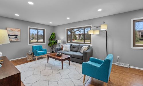 16085 Heritage Ln, Waukesha, WI 53151-1456