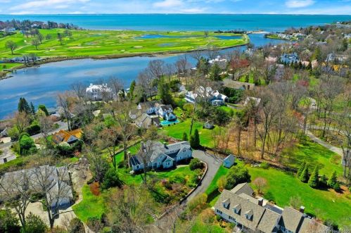 78 Christmas Tree Ln, Southport, CT 06890-1313
