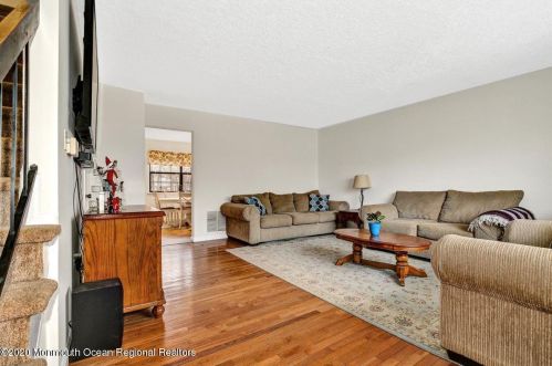 764 Kevin Ct, Bricktown, NJ 08724-7179