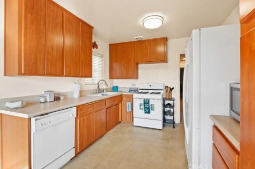 13272 Nina Pl, Garden Grove CA  92843-2750 exterior