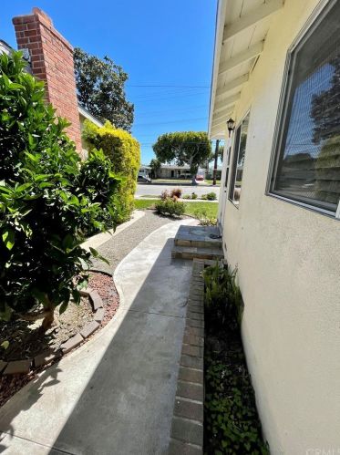 2345 Palo Verde Ave, Long Beach CA  90815-2358 exterior