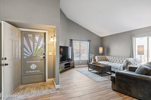 9979 Nicaragua Ln, Tucson, AZ 85730-3166