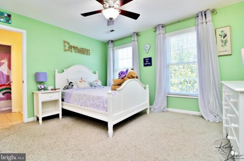 59 Brighton Pl, Charles Town WV  25414-2584 exterior