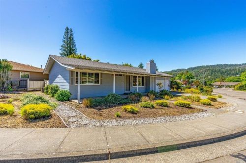 7130 Oak Leaf Dr, Santa Rosa, CA 95409-6043